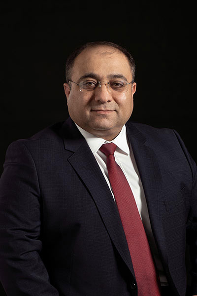 Hasan Özel, Maden ve Ulaştırma Sektörü Satış Müdürü